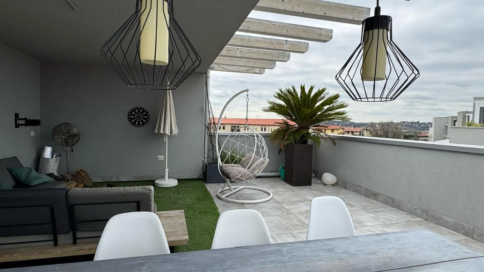 The Jazz Terrace - Relaxing Place With Pool Пескьера-дель-Гарда